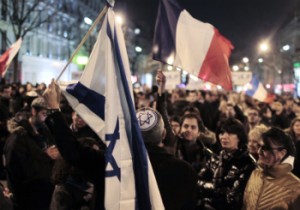 Manifestación ayer en París en protesta por el asesinato de Toulouse 
