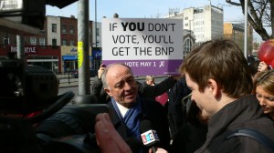 Kennet Robert Livingstone, apodado por su ideología comunista “Ken el Rojo”.
