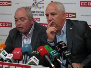 El secretario general de UGT-A, Manuel Pastrana (izquierda), y su homólogo del CCOO, Francisco Carbonero (derecha).