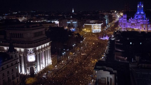Otra imagen aérea de la manifestación feminista en Madrid.