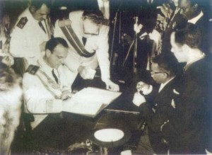 El 12 de octubre de1968 se proclamó la independencia de Guinea Ecuatorial. El entonces ministro Manuel Fraga acudió en representación española.