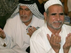 Dos representantes de un sindicato de médicos islamistas egipcios, durante una reunión. Dos representantes de un sindicato de médicos islamistas egipcios, durante una reunión.