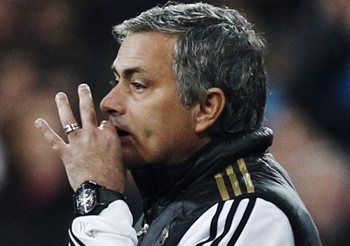 Mourinho amplía su contrato y zanja los rumores sobre su posible marcha