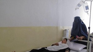 Una de las estudiantes intoxicadas atendida en un hospital de Tajar 
