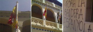 Unos desconocidos queman la bandera de España del Ayuntamiento de Begas (Barcelona) y pintan proclamas contra la enseña nacional en la fachada