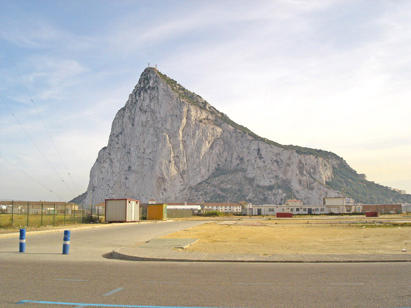 En 1969, España cerró la verja de Gibraltar, antro delictivo internacional.