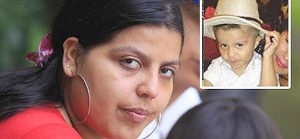 La madre de Johan David y el pequeño. La madre de Johan David y el pequeño.