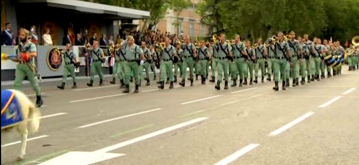 Legionarios desfilando por las calles de Madrid el pasado 12 de octubre.