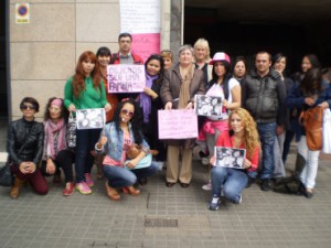 Concentración de miembros de Aprodeme frente a la sede de la DGAIA.