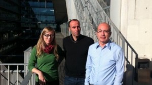 Tres de los investigadores: Neus Solé, David Comas y Francesc CalafellA. León