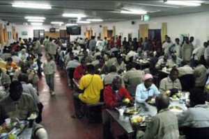 La mayoría de los inmigrantes de Francia viven de las ayudas sociales.