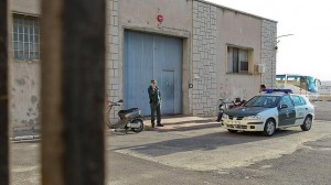 Imagen del depósito judicial asaltado en noviembre de 2011; Fernández Díaz, en la imagen superior