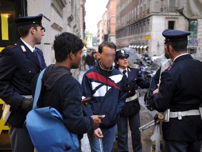 La inmigración ilegal desborda ya a la Policía italiana