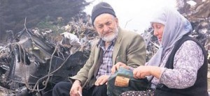 Abdülkadir y Fatma Karahan, propietarios del terreno en el monte Pilav en Trabzon (Turquía). 