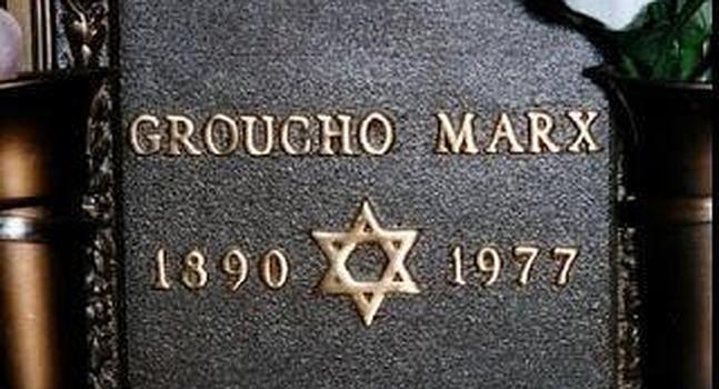 El epitafio de Groucho Marx es sencillo, a diferencia de la creencia popular que lo dibuja mucho más cómico
