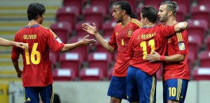 Jesé (d) celebra con sus compañeros el gol contra Ghana.