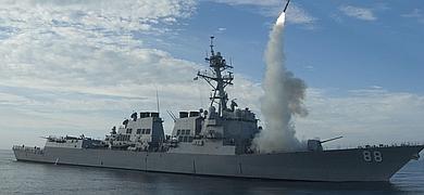 Lanzamiento de un misil Tomahawk durante la intervención en Libia.