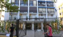 Bloque de pisos en Sevilla donde reside Fernández