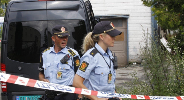 Dos agentes de la Policía noruega.