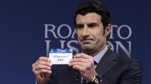 Luis Figo, tras sacar la papeleta del Barcelona