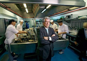 Arturo Cantoblanco, en uno de sus restaurantes