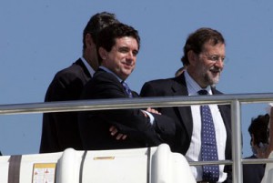Jaume Matas, junto al líder del PP, Mariano Rajoy, durante una visita a las instalaciones de la Copa del América en Valencia, en 2006 .