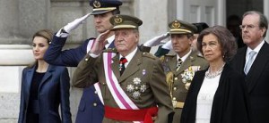 El Rey Juan Carlos, junto a la Reina Sofía y los Príncipes de Asturias, en la Pascua Militar.