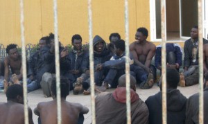 Varios subsaharianos en el CETI de Melilla