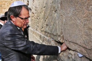 Artur Mas, en el muro de las lamentaciones