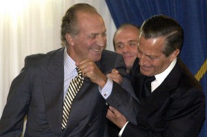 Adolfo Suárez bromeando con el Rey Juan Carlos en 2002 