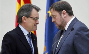 El presidente de la Generalitat, Artur Mas, y el líder de ERC, Oriol Junqueras