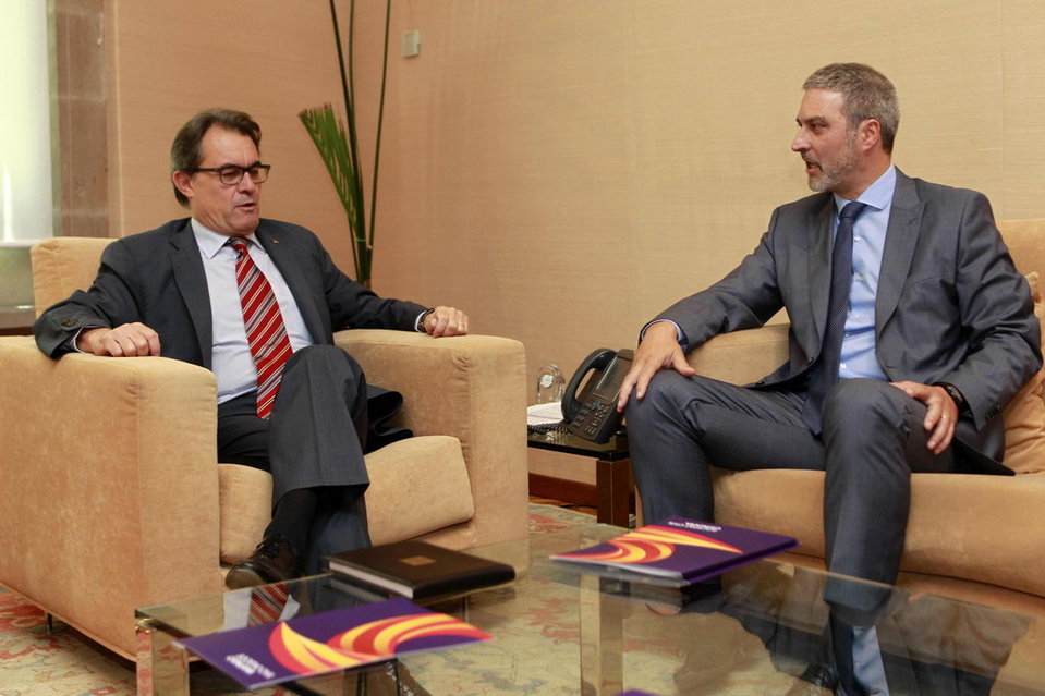 El presidente de la Generalitat, Artur Mas, con el presidente de Sociedad Civil Catalana, José Ramón Bosch.