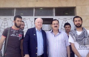Mccain con los rebeldes sirios
