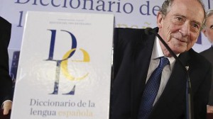 El director de la RAE, José Manuel Blecua, presenta la nueva edición del diccionario de la Lengua. 
