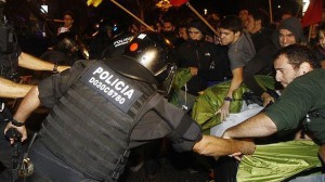 La Policía desmontó ayer un campamento protesta en Barcelona.