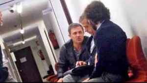 Oleguer Pujol Ferrusola, a la izquierda