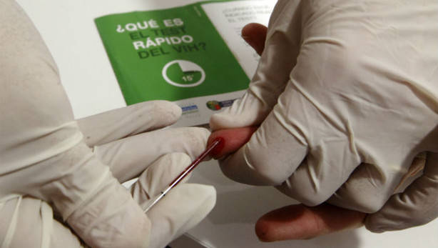Test rápido del VIH en una farmacia.