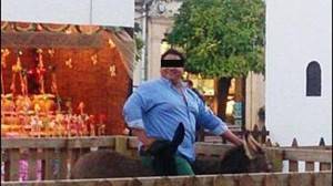 El presunto maltratador, en la imagen superior