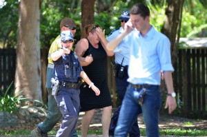 Una mujer, conmocionada en Cairns (Australia), por el asesinato a puñaladas de ocho niños