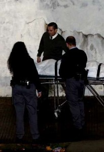 El cadáver del hincha fue trasladado al Instituto Forense. 
