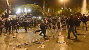 Altercados durante la concentración «Rodea el Congreso» el 25-S