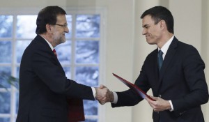 Mariano Rajoy y Pedro Sánchez, durante la firma de su primer pacto de Estado
