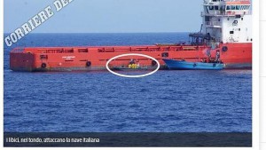 Captura de una imagen propia del Corriere della Sera de la embarcación en la que habrían muerto 400 ilegales, según los supervivientes