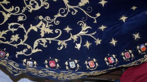 El manto de la Virgen de la Estrella incluye los escudos de las provincias españolas 