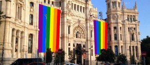 Banderas gays en el Ayuntamiento de Madrid