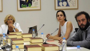 Rita Maestre, entre Manuela Carmena y Guillermo Zapata