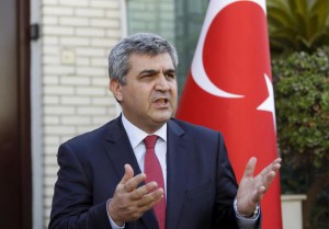 El primer Ministro turco, Ahmet Davutoglu