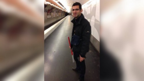 Antoine Menassa camino al Stade de France, donde ocurrió uno de los atentados de París