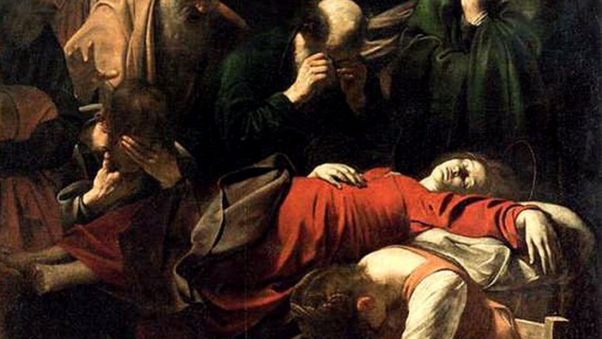 La muerte de María, según el pintor Caravaggio. En primer plano, el llanto de María Magdalena.