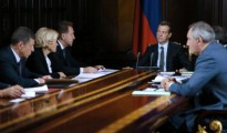 El primer ministro ruso, Dmitri Medvédev, durante una reunión de su gabinete